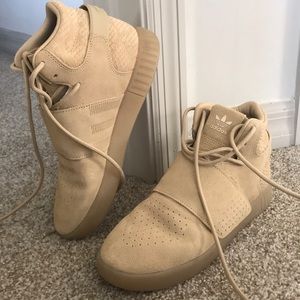 Adidas Tubular invader strap